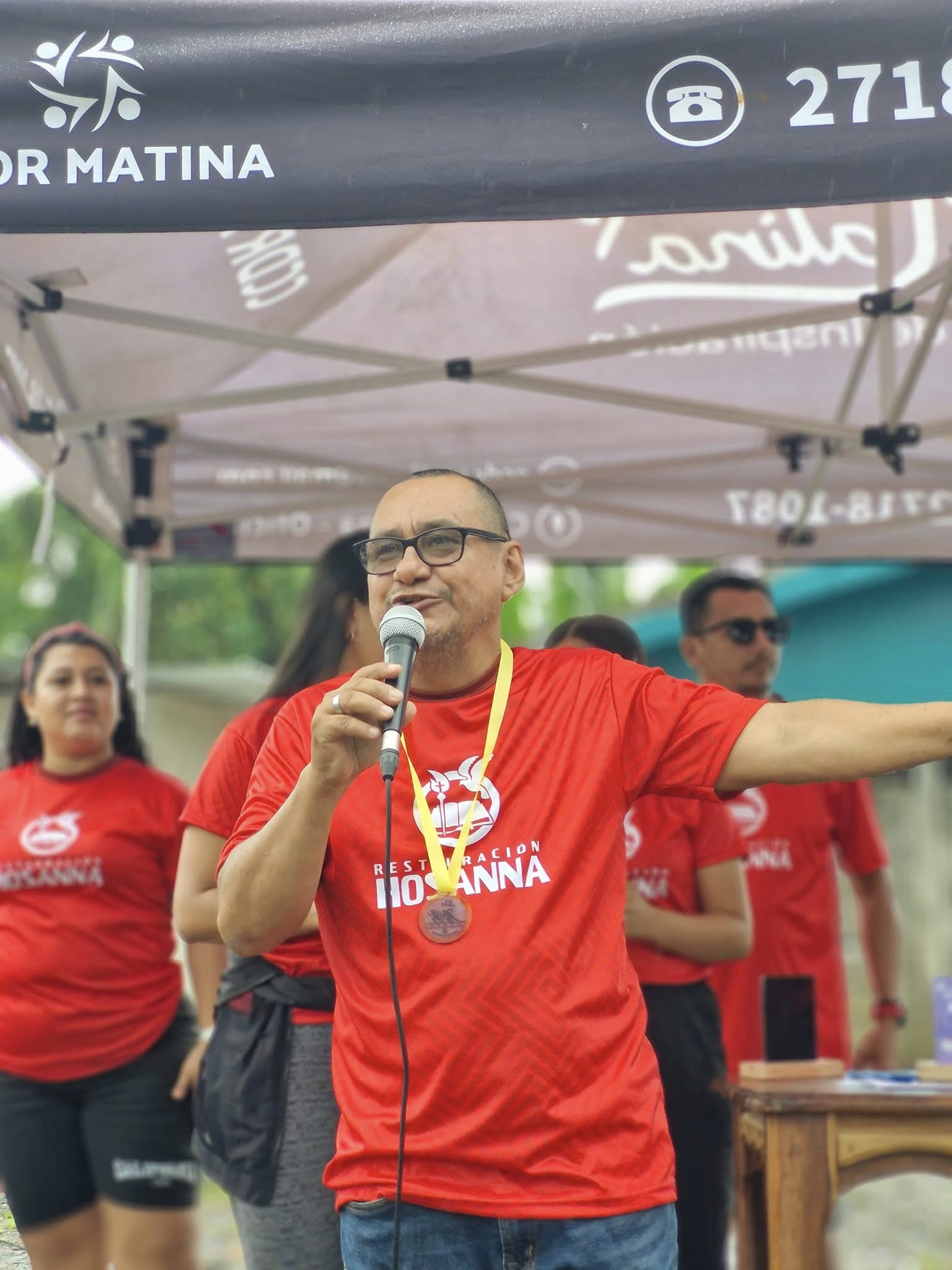 PASTOR: OLIVER VARGAS